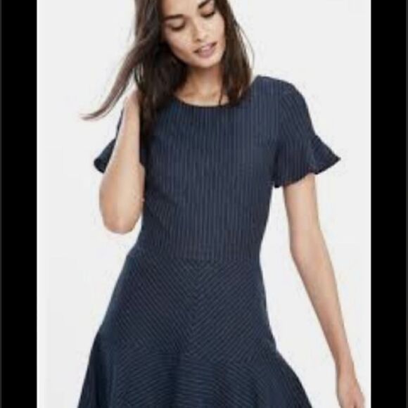 NWT Banana Republic Blue Pinstripe Linen Flutter Sleeve Flounce Dress Sz 4 - Picture 1 of 6